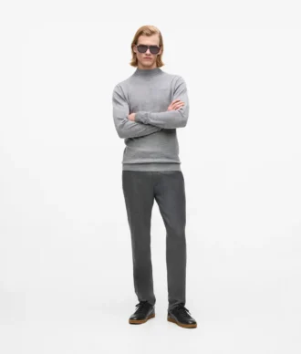 Pantaloni croiți cu picior drept