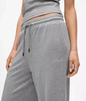 Pantaloni de trening exclusivi