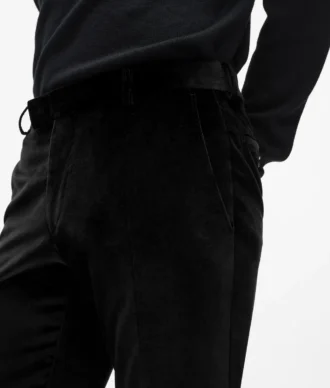 Pantaloni din catifea
