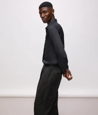 Pantaloni KL Studio cu detalii din satin
