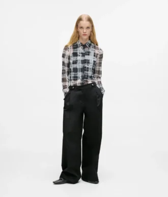 Pantaloni largi, croiți pe măsură