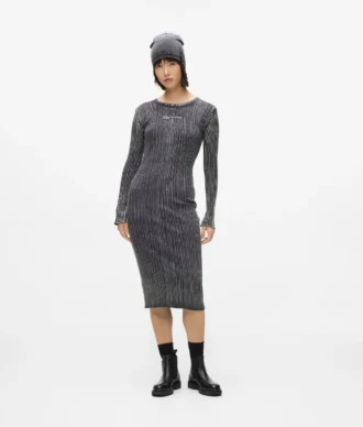 Rochie cu mâneci lungi și nervuri